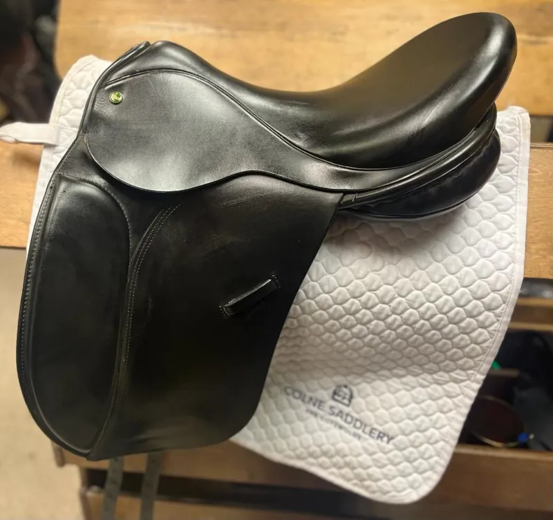 DR3608 Ideal Jessica Dressage Saddle 17.5inch Medium Black